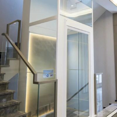 Eenfasige cabine-lift van aluminiumlegering met 2,9 meter lange grote cilinders en automatische deuren