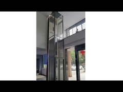 Lift met tractie in de hal